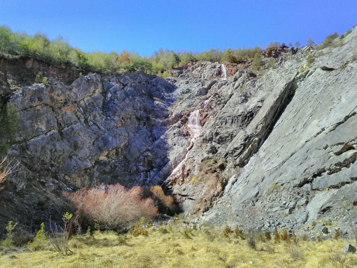 Refugi Quatre Cases Clot del Moro Exteriér fotografie